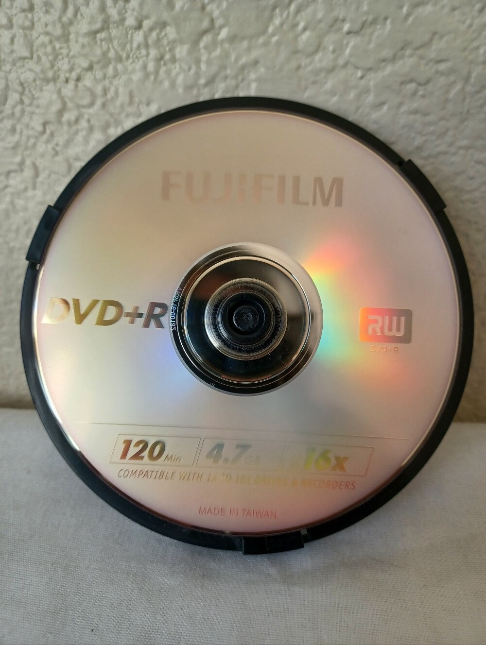 10 PACK Fujifilm DVD+R Blank Writeable Discs 120 Mins 4.7 GB New in Open Case